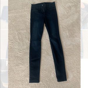 Joe’s Jeans Fit: The Skinny